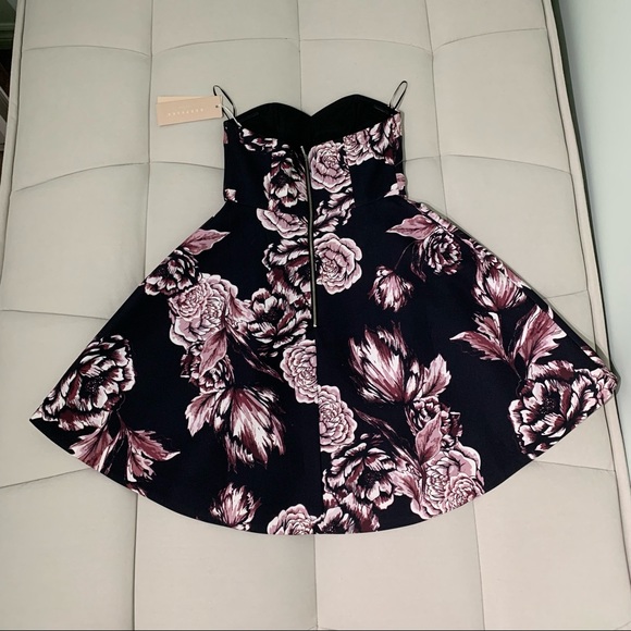 Evening Cocktail Dress - Picture 4 of 16